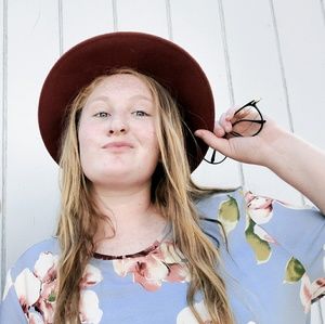 Meet your Posher, Alanna